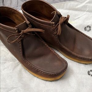 Clark’s original brown oil leather boot size 12